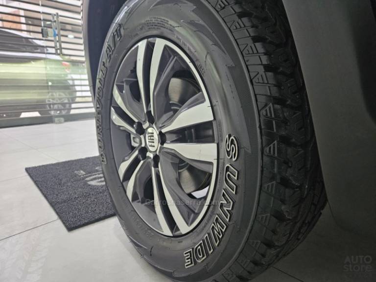 FIAT - TORO - 2021/2022 - Preta - R$ 117.900,00