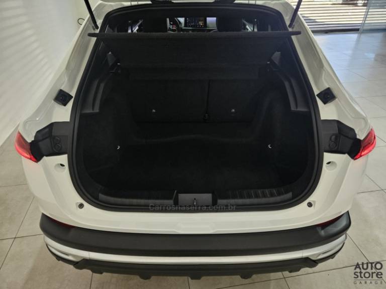 FIAT - FASTBACK - 2023/2023 - Branca - R$ 118.900,00