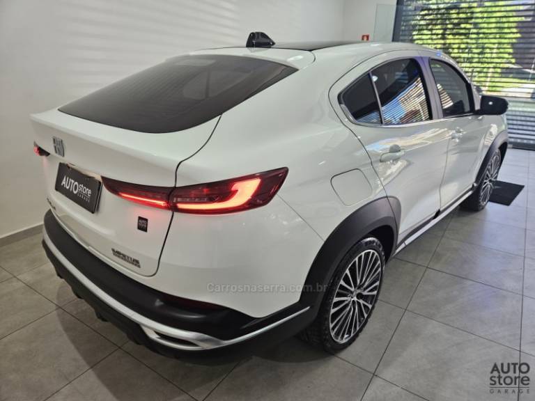 FIAT - FASTBACK - 2023/2023 - Branca - R$ 118.900,00