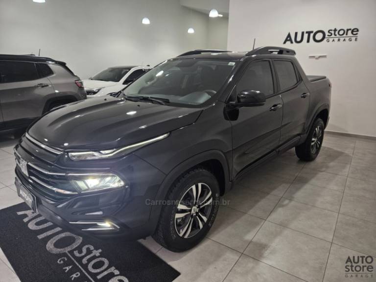 FIAT - TORO - 2021/2022 - Preta - R$ 117.900,00