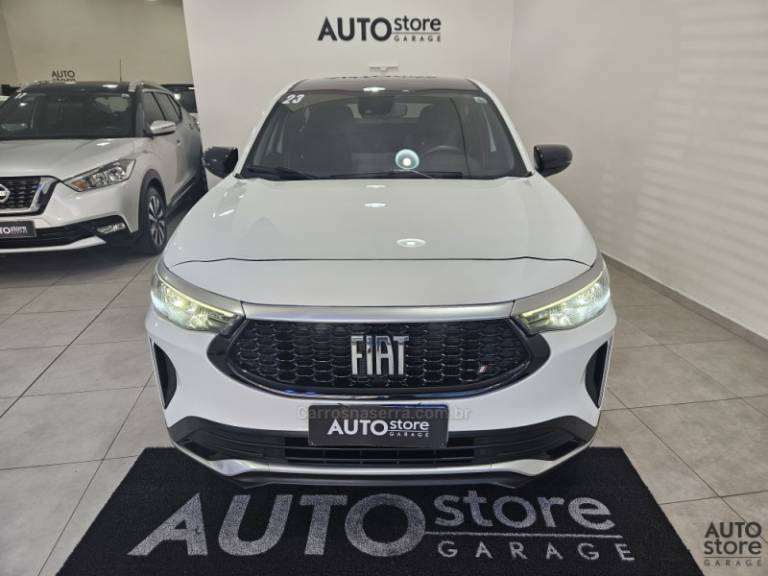 FIAT - FASTBACK - 2023/2023 - Branca - R$ 118.900,00
