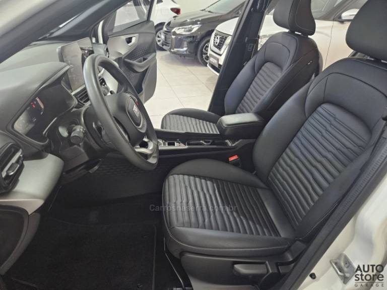 FIAT - FASTBACK - 2023/2023 - Branca - R$ 118.900,00