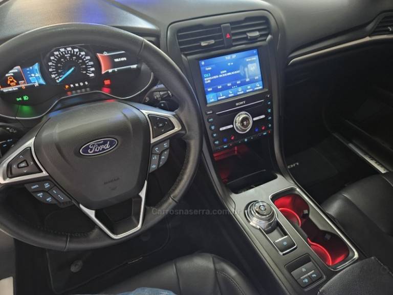 FORD - FUSION - 2016/2017 - Prata - R$ 104.900,00
